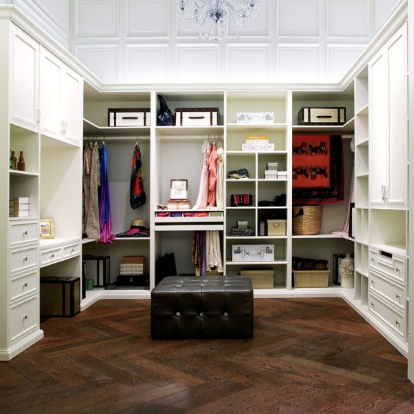 Contemporary White Lacquer Walk-in Wardrobe YG91519